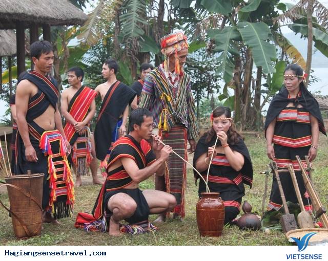 Người Lô Lô đi ăn trộm lấy may - Ảnh 2