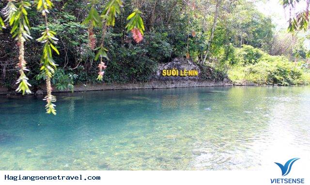 Suối Lê Nin - Màu Xanh Ngọc Bích Tựa Tiên Cảnh Ở Cao Bằng - Ảnh 1