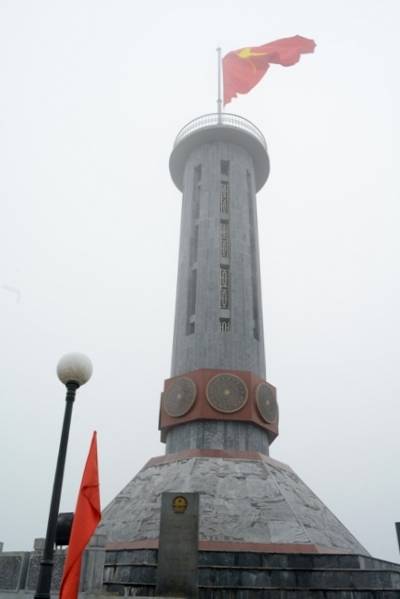 Thăm Cột Cờ Lũng Cú Đầu Xuân - Ảnh 2