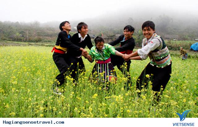 Tìm Hiểu Tục Lệ Kéo Vợ Của Người Mông Ở Hà Giang - Ảnh 1